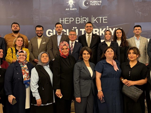 AK Parti’den bir günde bin 700 program