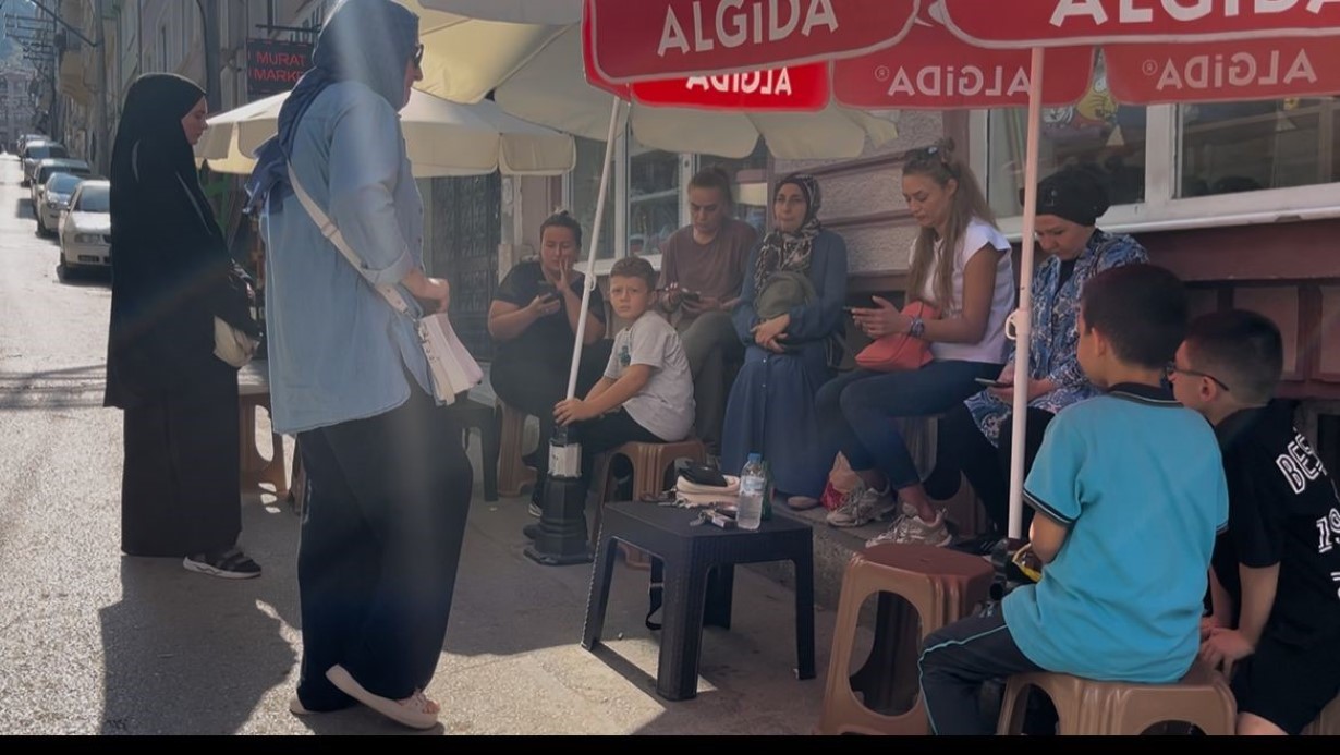 Bursa’da ilkokulda dehşet: Çocuğun parmağı koptu, ders devam etti