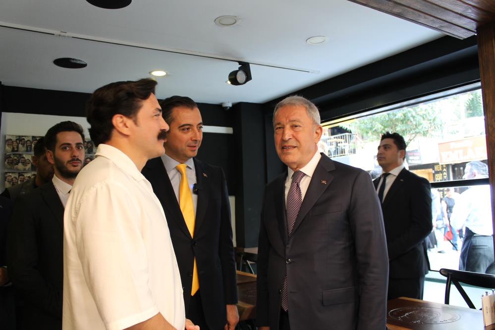 TBMM Milli Savunma Komisyonu Başkanı Akar şehit yakını ve gazilerle bir araya geldi