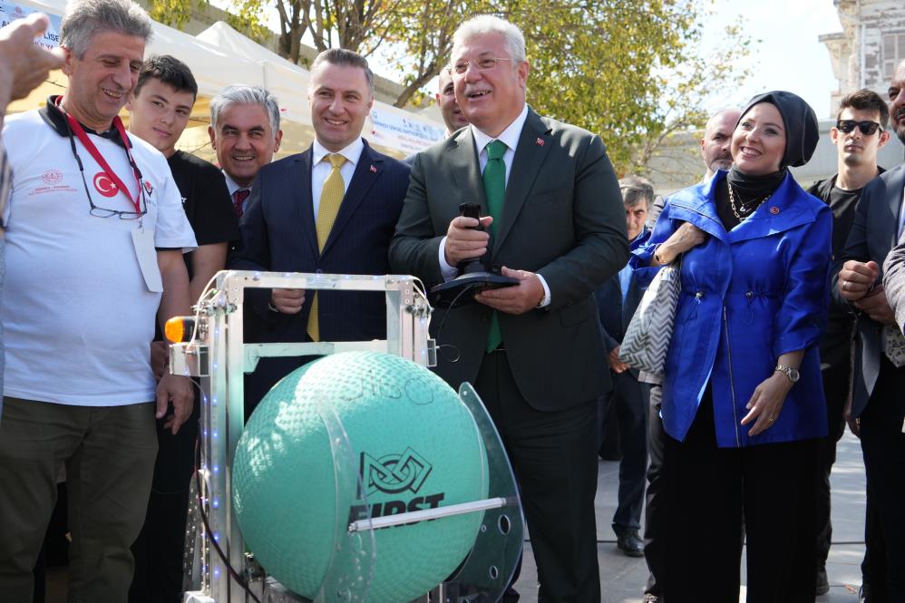 AK Parti milletvekilleri Bakırköy’de sahaya indi