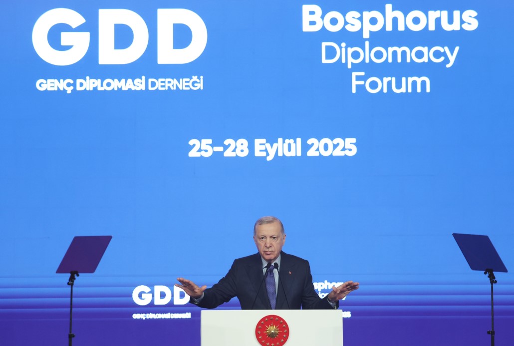 Cumhurbaşkanı Erdoğan: "Soykırım şebekesinin başı, BM Genel Kurulu’nda yalanları ve tehditlerini dinleyecek kimse bulamadı ve boş koltuklara konuştu"