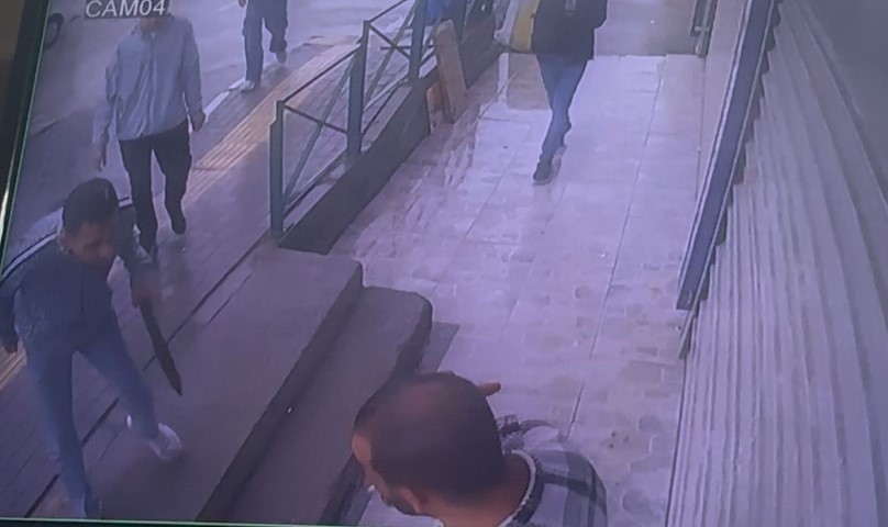 Pompalı tüfekle dehşet kamerada...Husumetlisini böyle vurdu