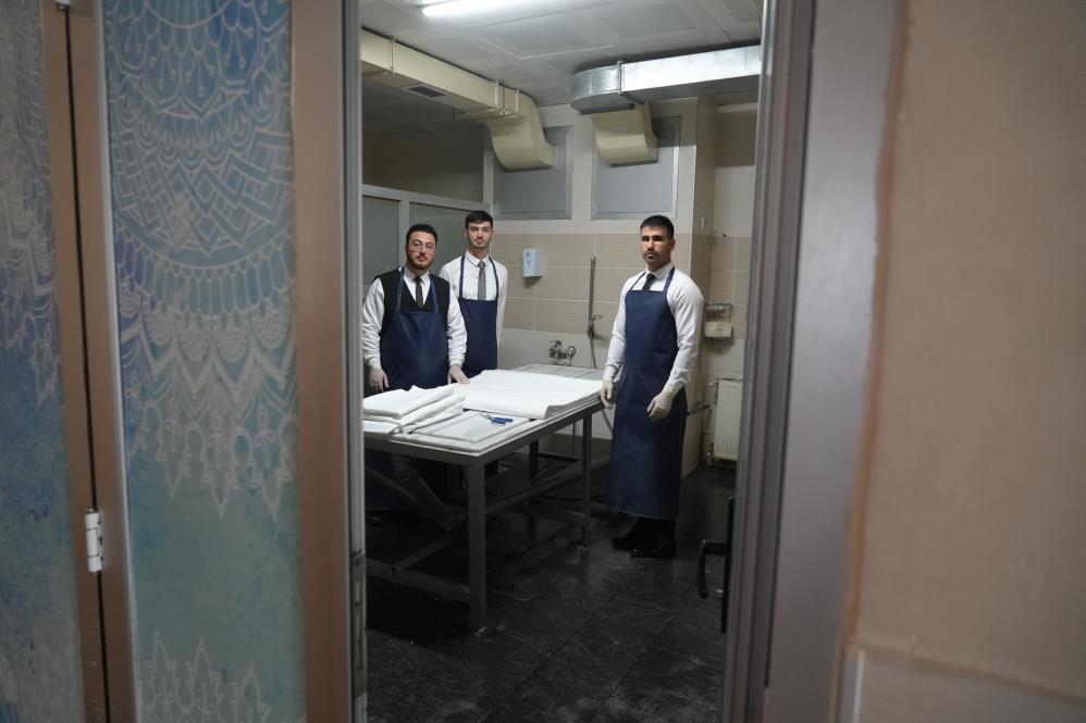 Genç yaşta gassallığı seçtiler: 