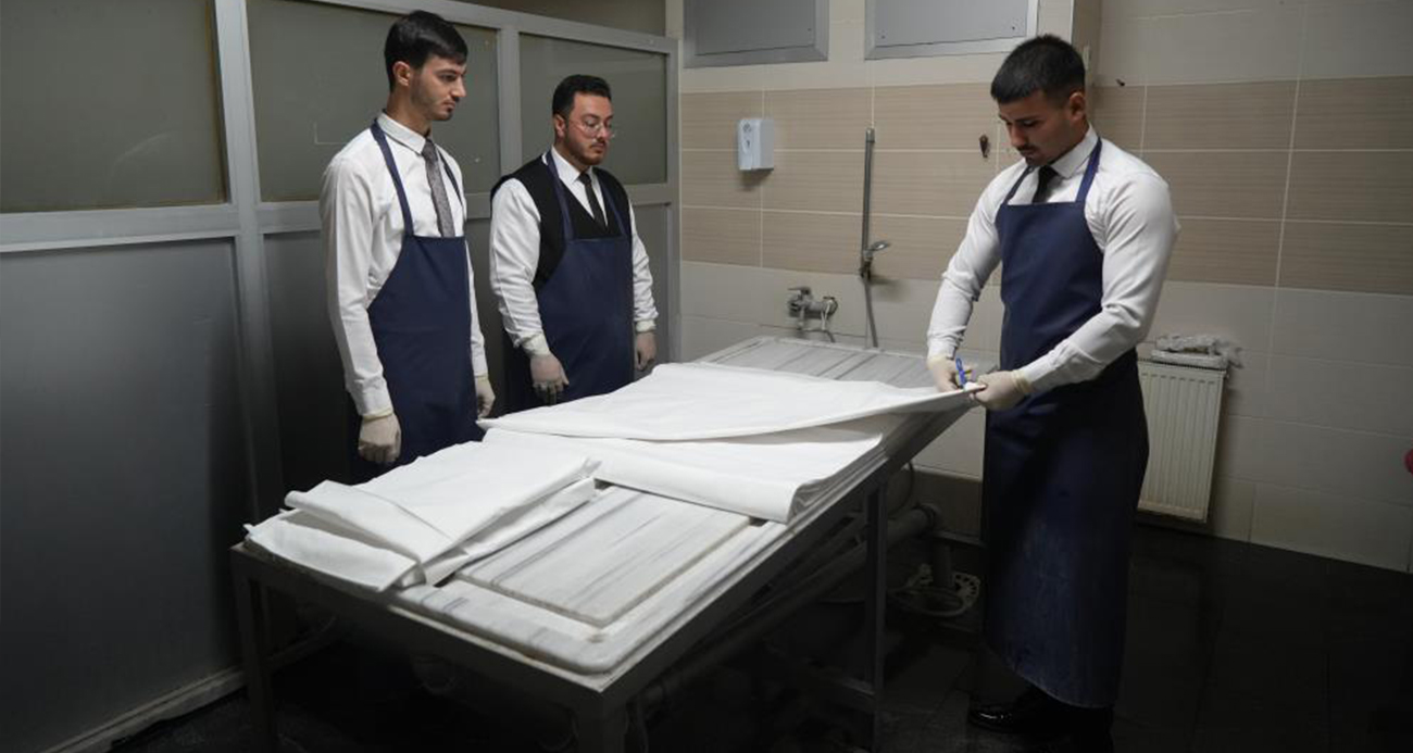 Genç yaşta gassallığı seçtiler: "Burası korkulacak değil, ibret alınacak bir yer"