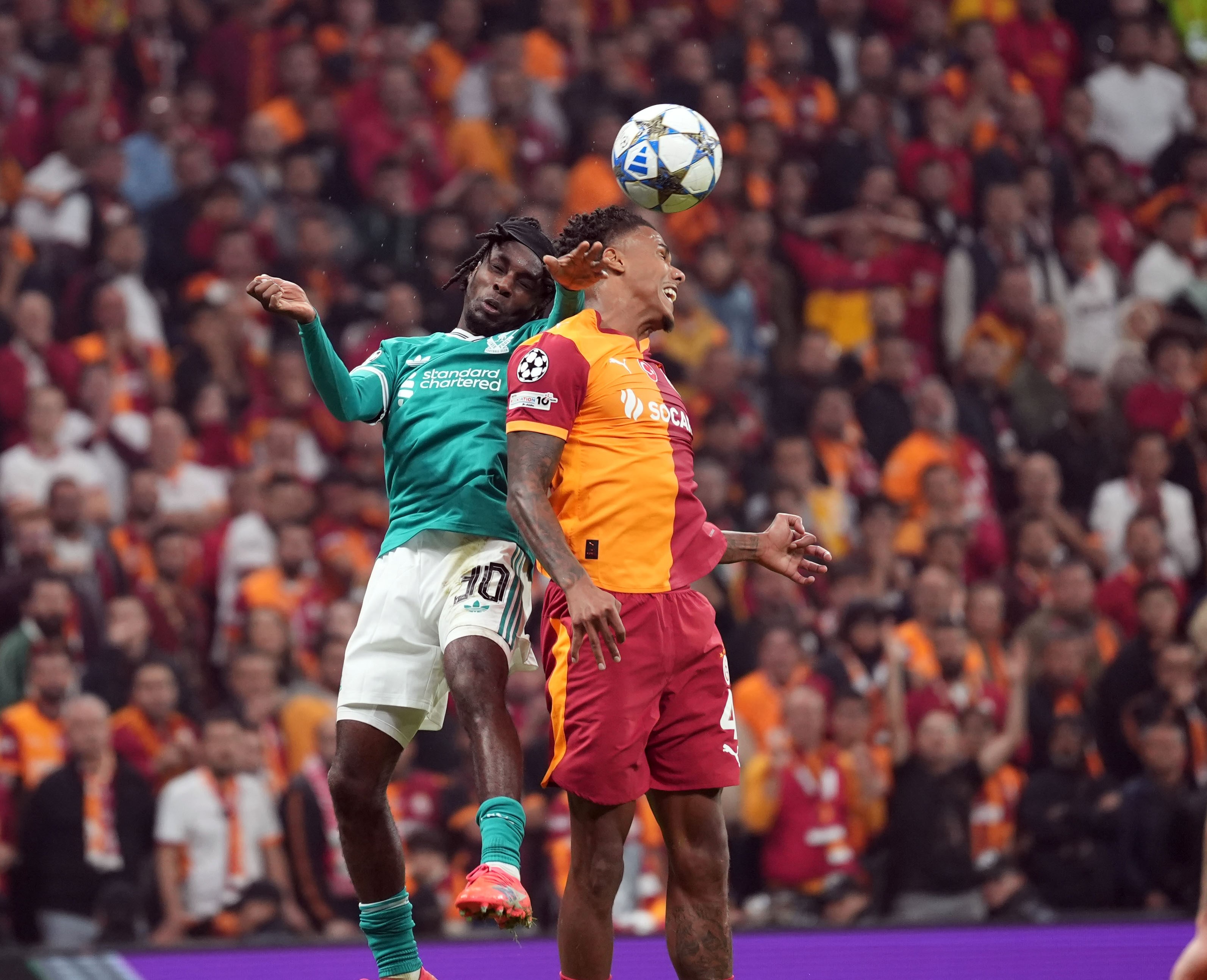 Osimhen geri döndü! Galatasaray'dan tek golle tarihi zafer