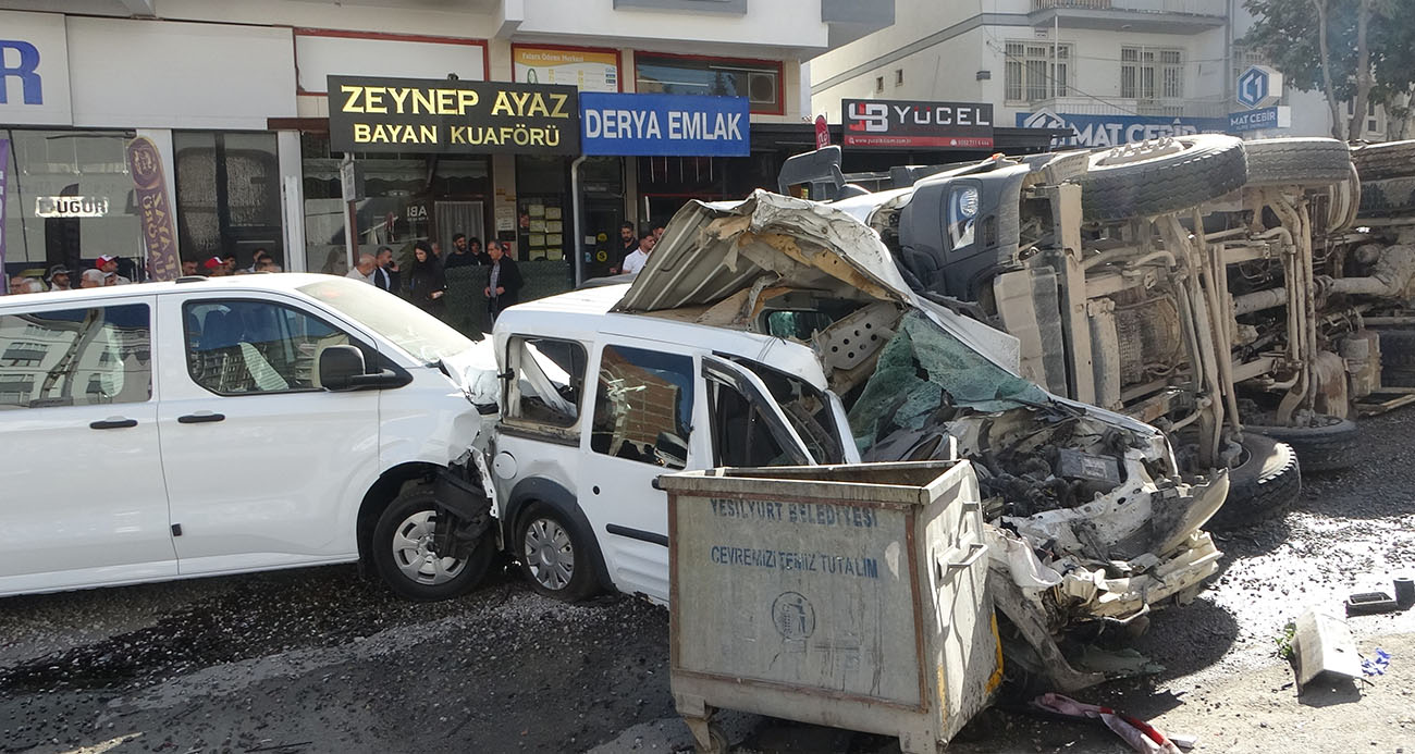 Malatya’da freni patlayan hafriyat kamyonu dehşet saçtı: 5 yaralı