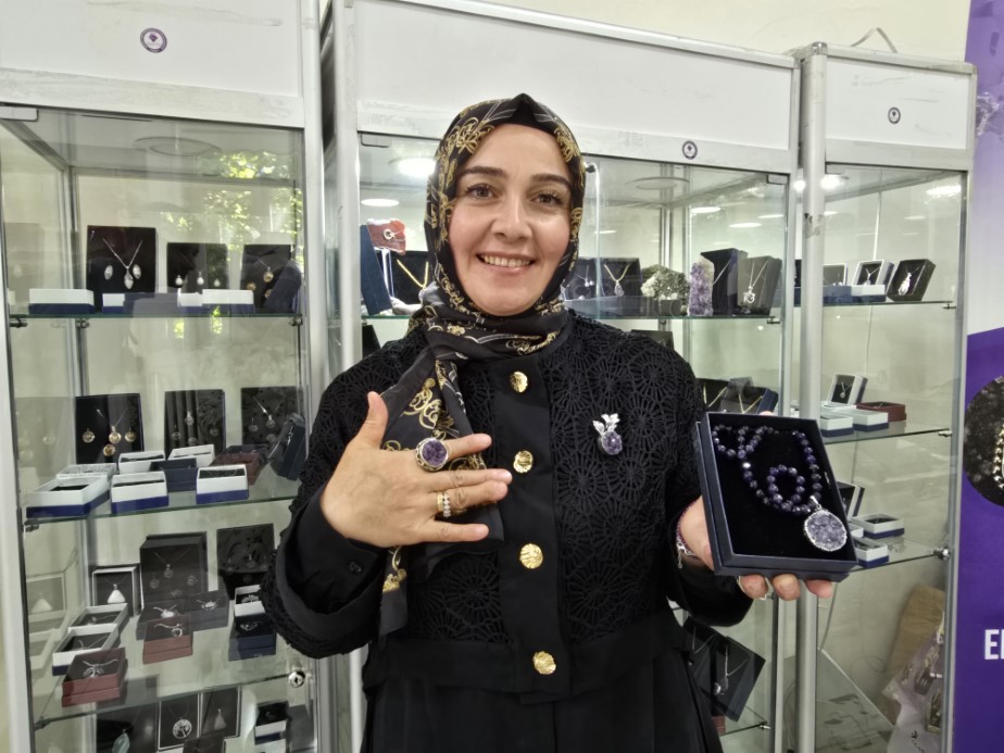 Yozgat’tan çıkarılıyor, kadınların elinde aksesuara dönüşüyor