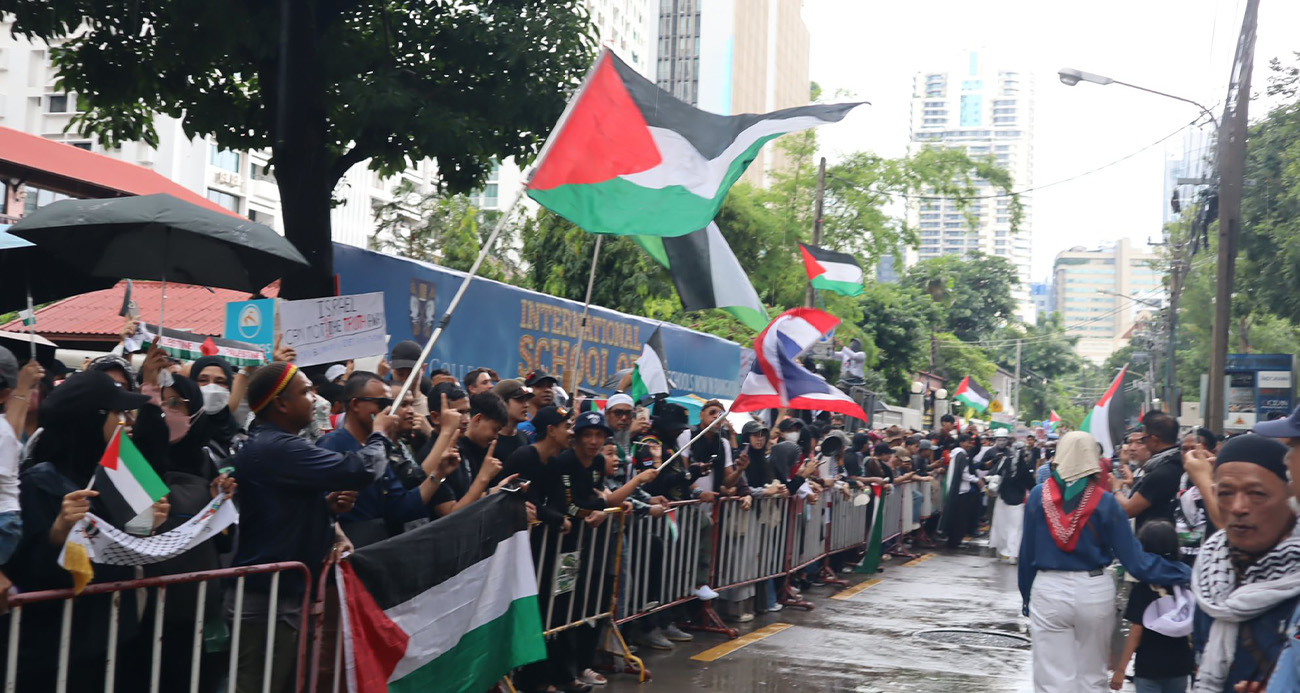 Bangkok'ta İsrail Büyükelçiliği önünde Filistin’e destek gösterisi