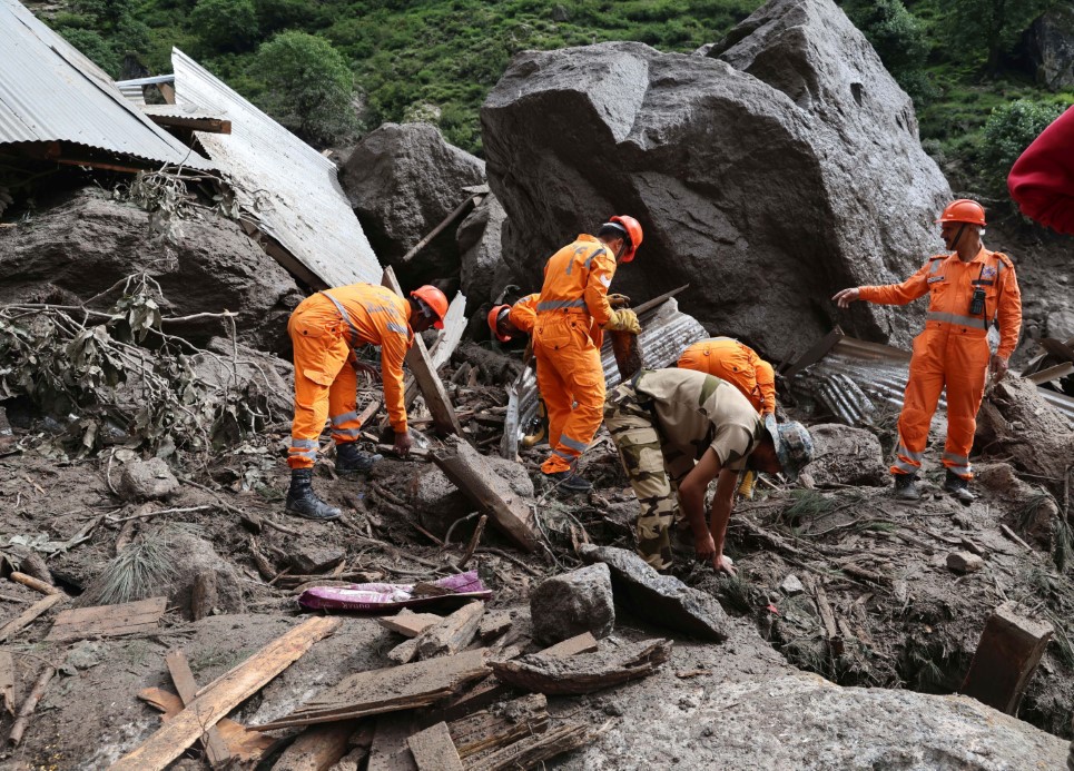 Hindistan’da sel: En az 18 ölü