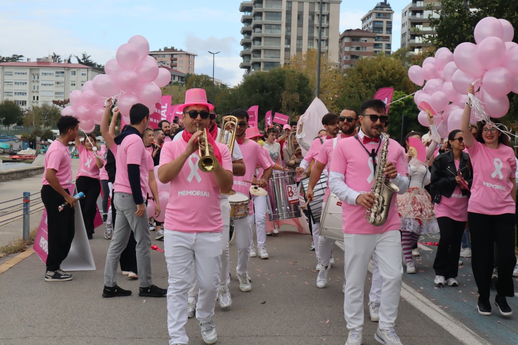 Memorial’dan meme kanseri farkındalığı için Pembe Yürüyüş: 
