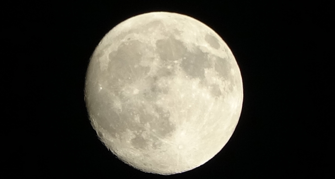 Erek Dağı dolunayda görsel şölen oluşturdu