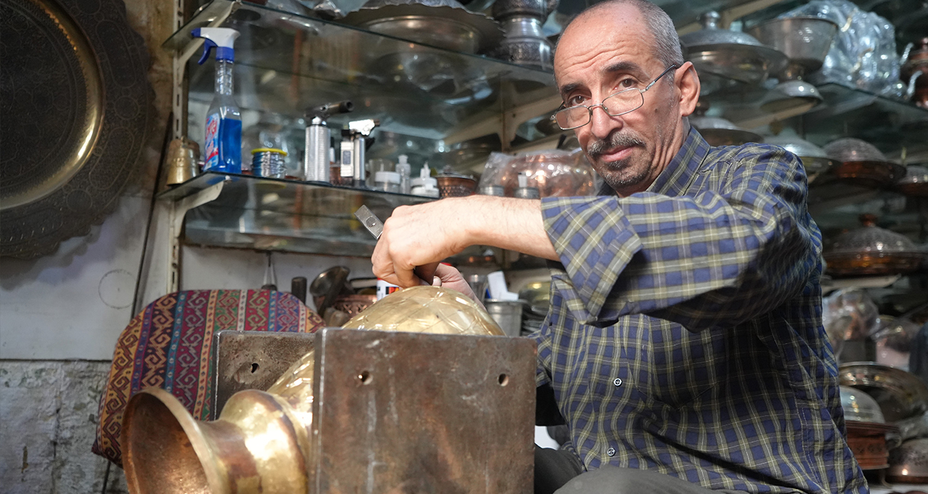 Gaziantep’te ilmek ilmek işlenen bakır ibrikler 100 bin TL’ye satılıyor