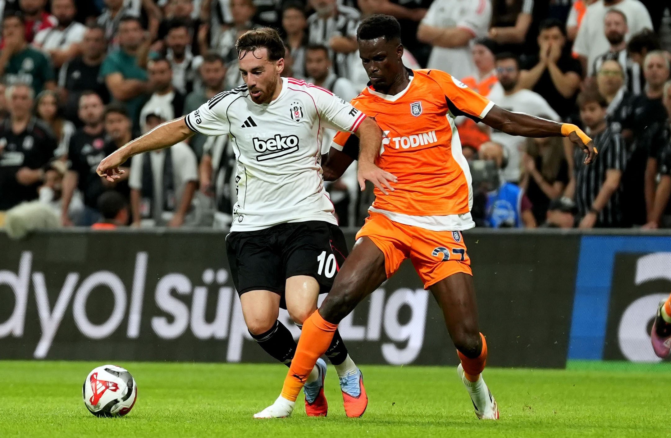 Rams Başakşehir, Süper Lig’in ilk 8 haftasını dalgalı bir performansla geçti