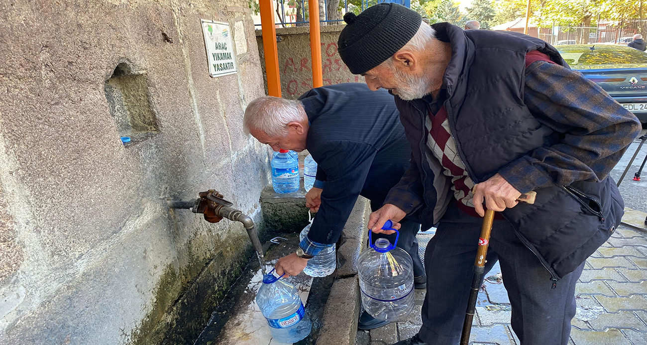 Ankara’da su kuyrukları uzadıkça tepkiler artıyor