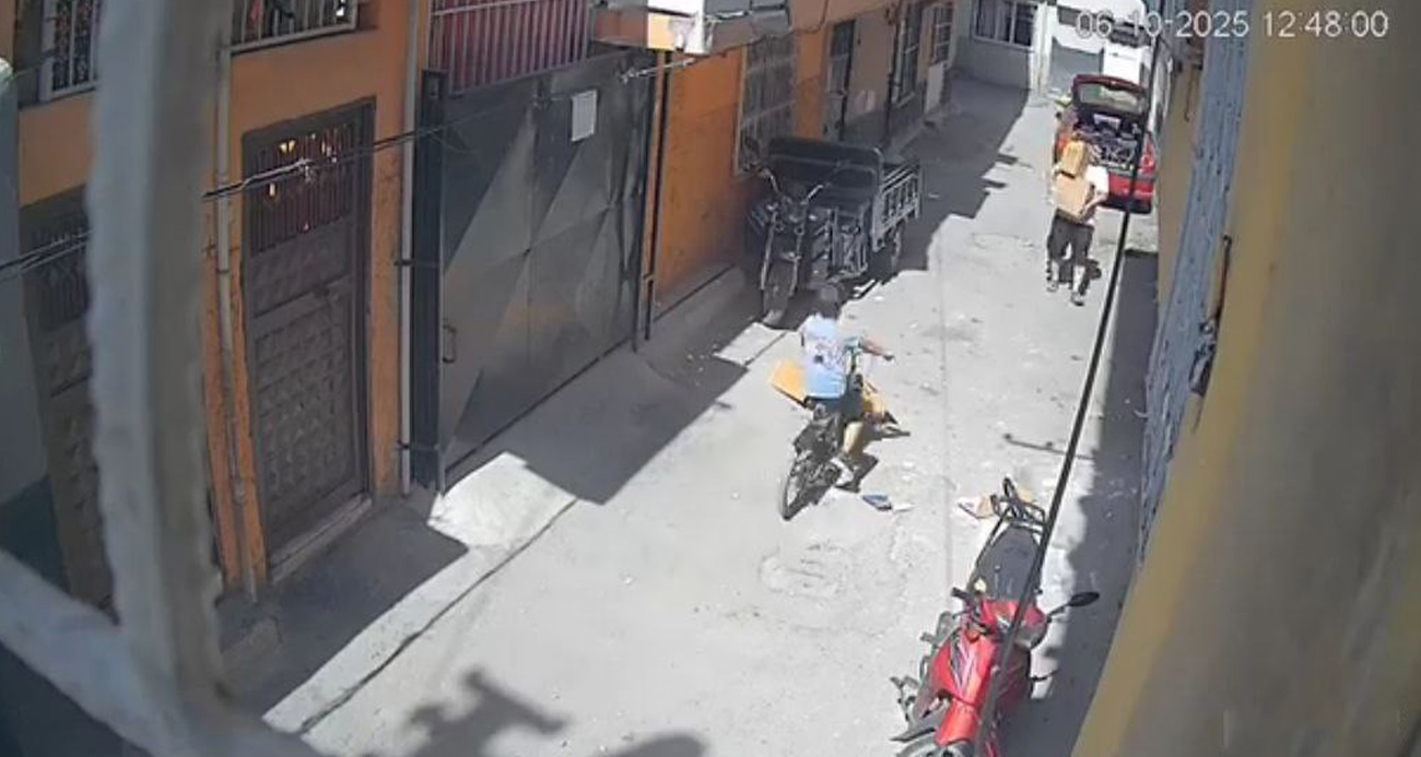 O anlar kamerada: Sokakta üzerine karton örten çocuk ölümden döndü