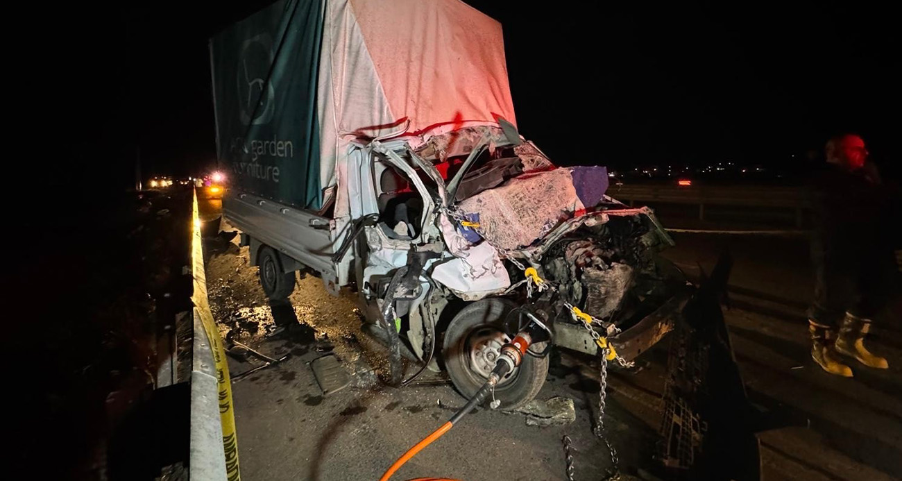 Gaziantep’te kamyonet kamyona arkadan çarptı: 1 ölü, 1 ağır yaralı