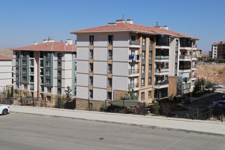 Cumhurbaşkanı Erdoğan TOKİ eliyle kiralık konut kampanyasını açıklamıştı: En güzel örneği Elazığ