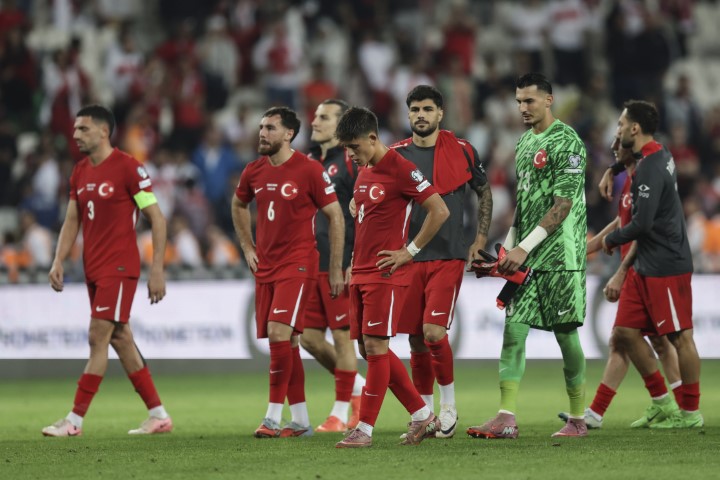 A Milli Futbol Takımı, Bulgaristan deplasmanında