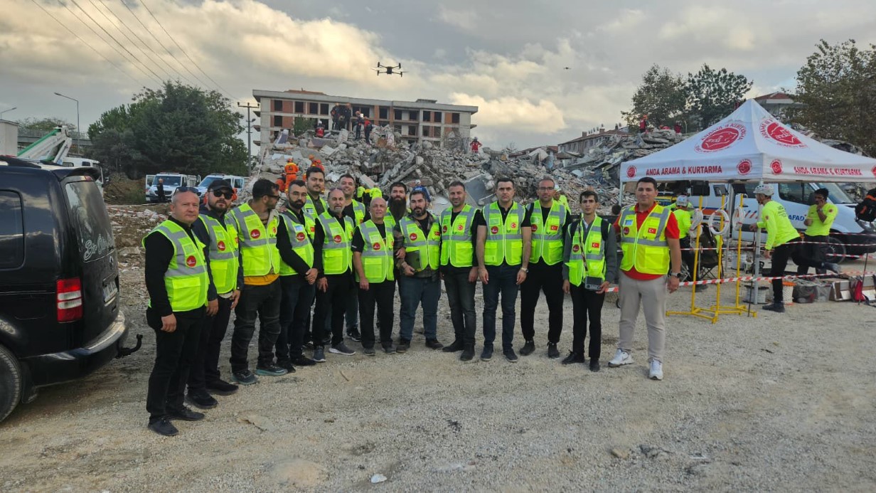 Türkiye’de ve dünyada bir ilk...Gönüllü droncular hayat kurtarmak için havada