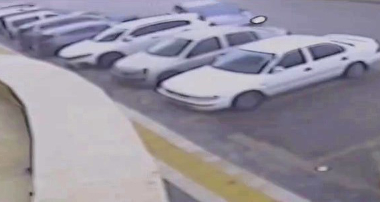 Otomobil kontrolden çıktı, 5 araca çarparak durabildi