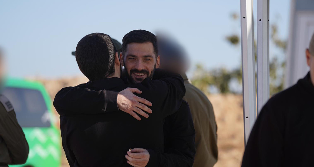 İsrail ile Hamas arasında esir takası başladı