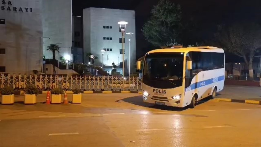 Aralarında CHP’li eski belediye başkanının da bulunduğu 15 şüpheli tutuklandı