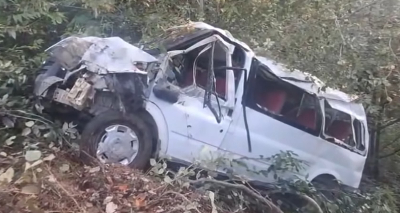 Ordu’da minibüs şarampole devrildi: 11 yaralı