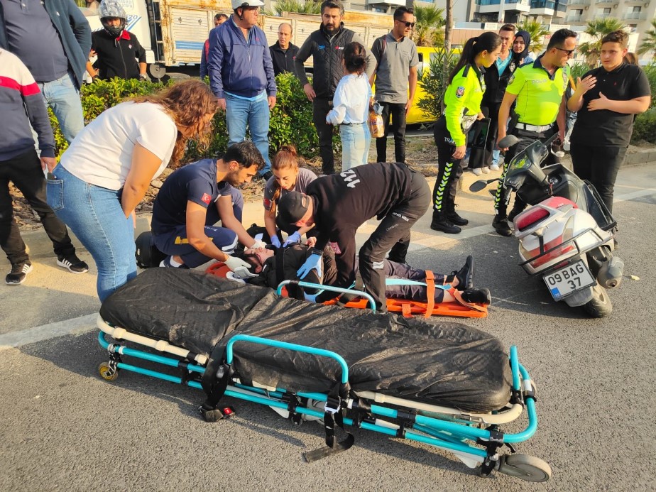 Motosikletin çarptığı kadın ağır yaralandı