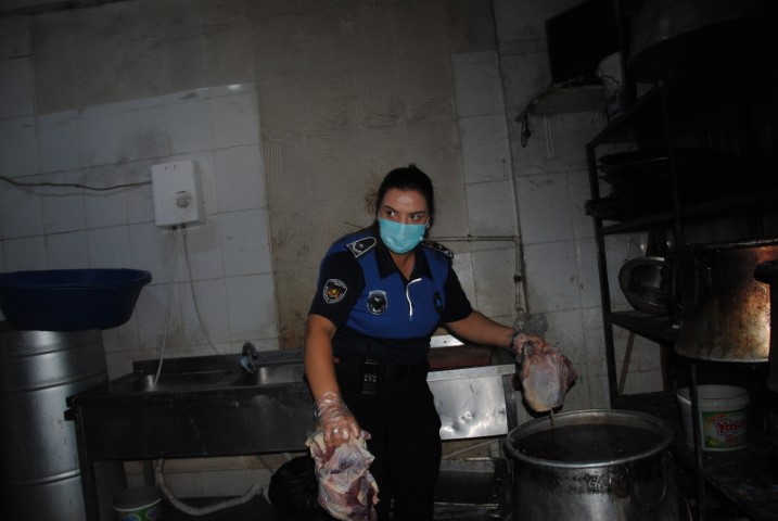 Şanlıurfa’da 1 ton bozuk et ele geçirdi