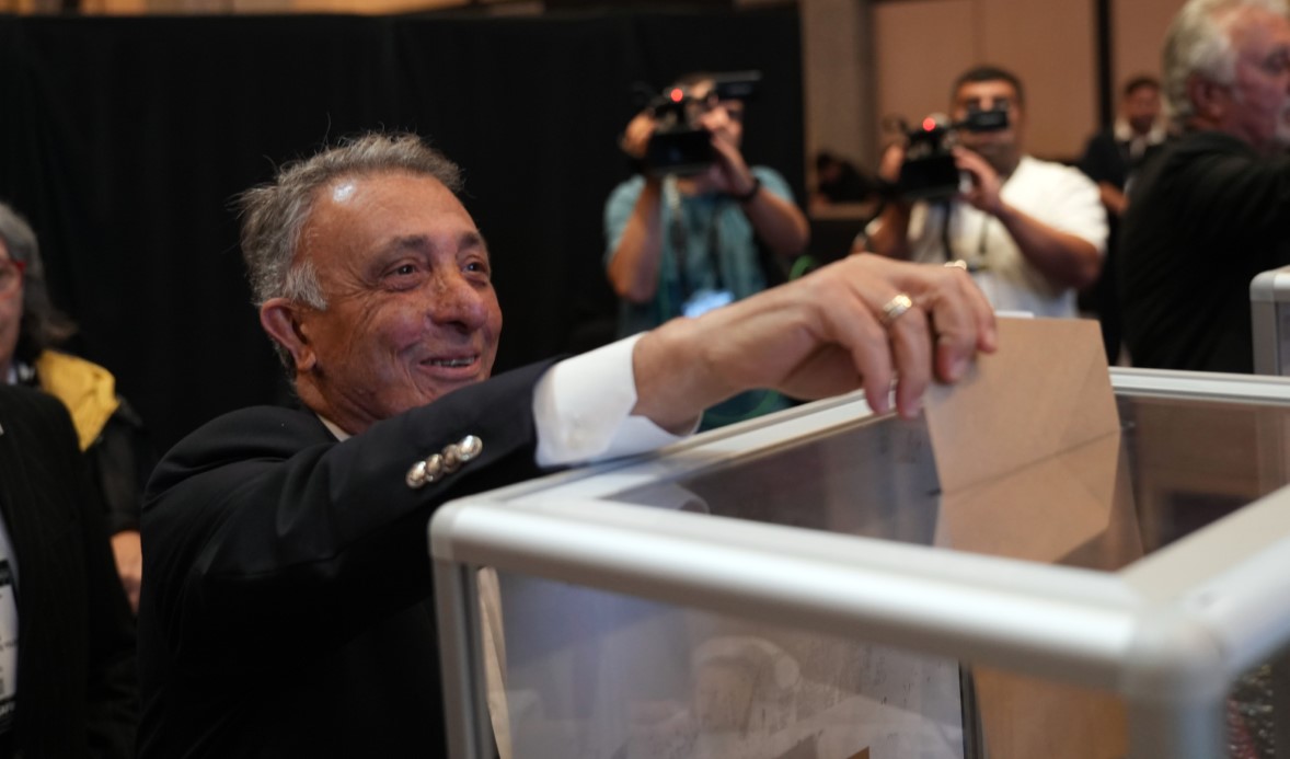 Beşiktaş’ta divan başkanı adayları oylarını kullandı