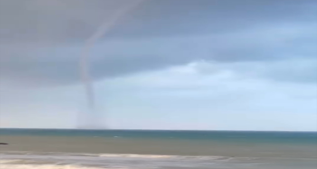 İskenderun Körfezi’nde oluşan hortum cep telefonu kamerasına yansıdı