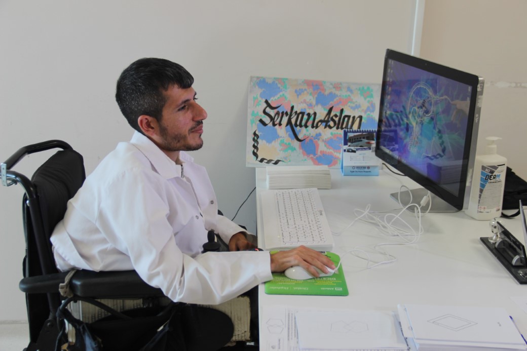 SMA’lı olarak doğdu, şimdi hasta bakıyor