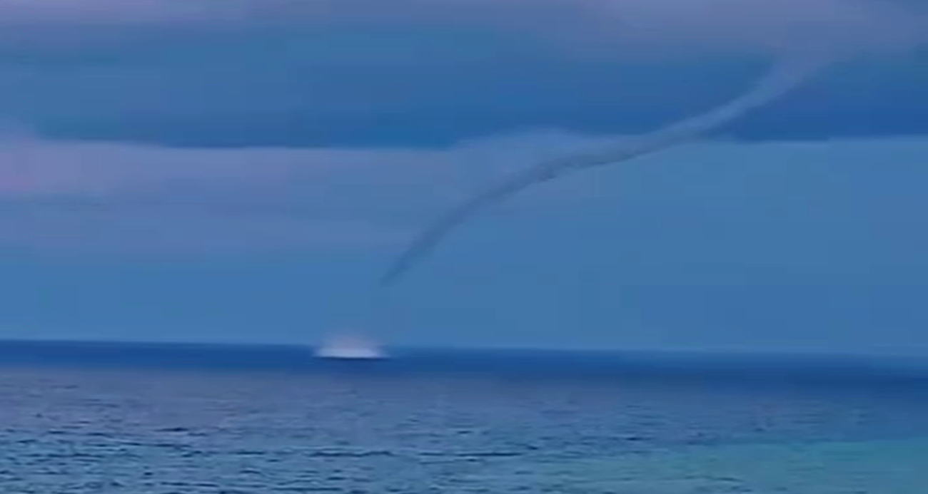 Akdeniz’de oluşan hortum kameraya yansıdı