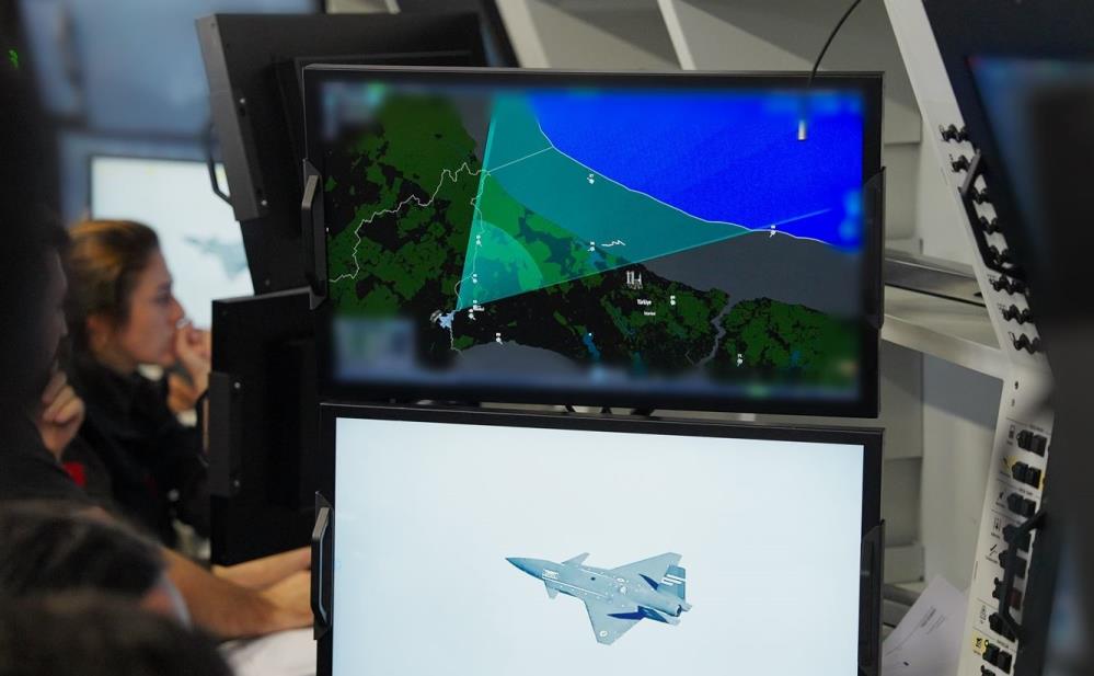 KIZILELMA MURAD 100-A AESA Atış Kontrol Radarı ile gökyüzünde