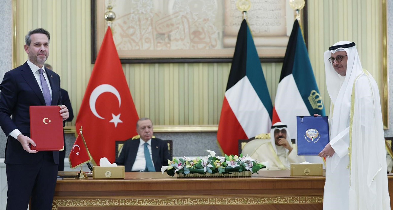 Bakan Bayraktar: '(Kuveyt ile) Enerji sektöründe ortak projeler geliştirmeyi hedefliyoruz'