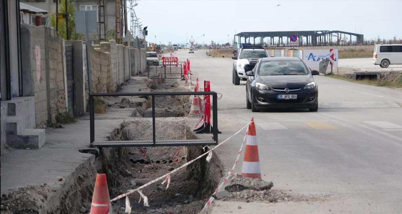 Bozulan yollar iki aydır onarılmayı bekliyor