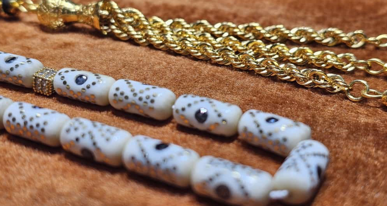 Elazığ’da yapımı tam 3 ay sürdü: Pırlanta işlemeli tespih görücüye çıktı