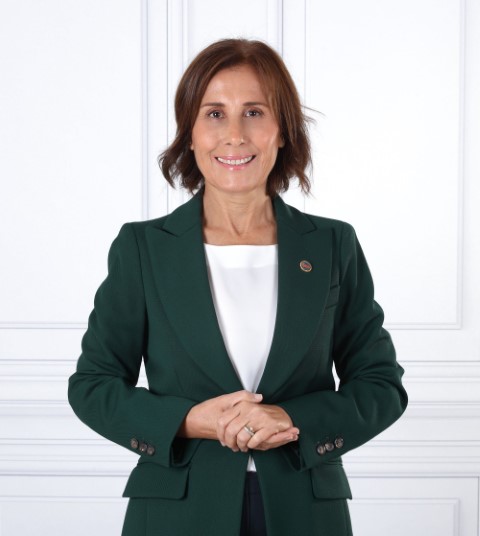 İddianameye göre Başkan Tekin kocasını 