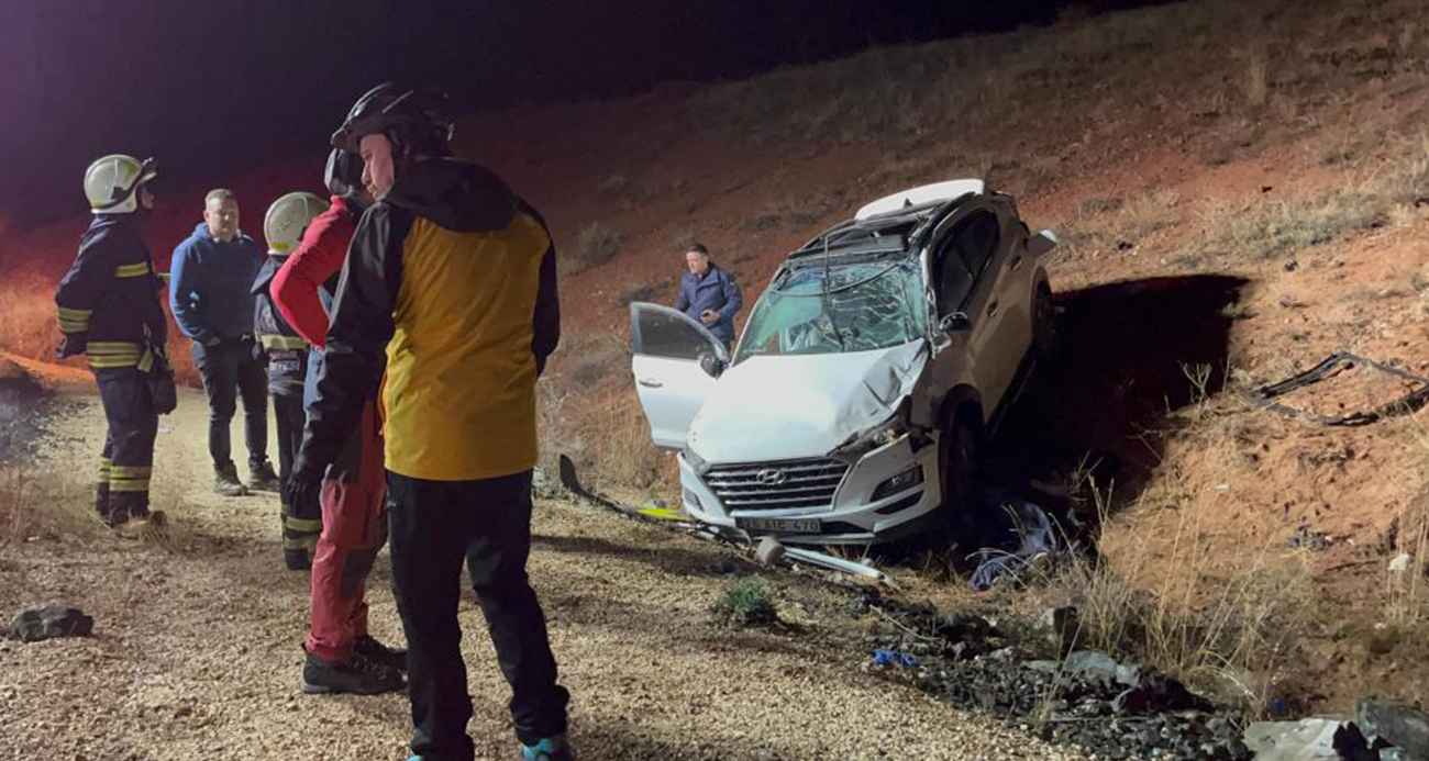 Çocuk sürücünün kullandığı otomobil şarampole uçtu: 1 ölü, 4 yaralı