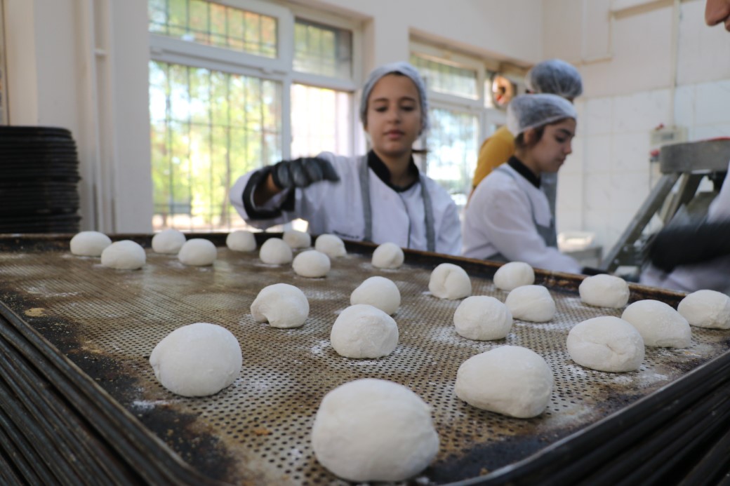 Diyarbakır’daki meslek liseleri fabrika gibi çalışıyor: Geçen yıl ciro tam 230 milyon lira