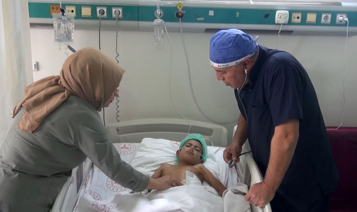 Suriye’de akciğer kisti patlayan 7 yaşındaki çocuk Şanlıurfa’da kurtarıldı