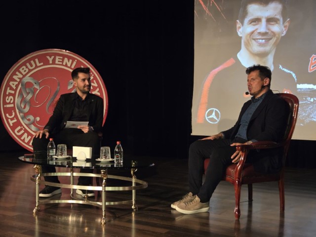 Emre Belözoğlu: 