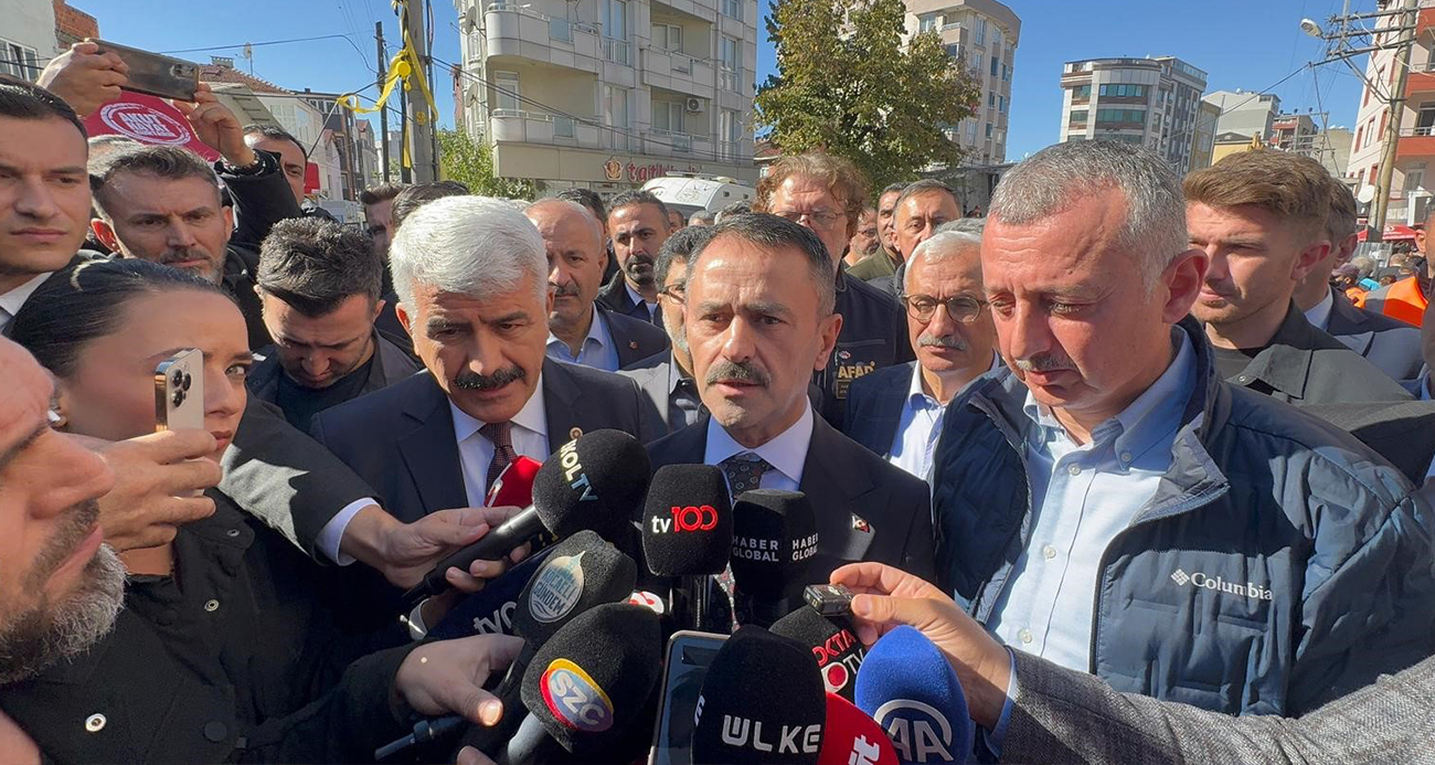 Kocaeli Valisi Aktaş: &quot;Bir vatandaşımızın sesini aldık, 9 bina tedbiren tahliye edildi&quot;