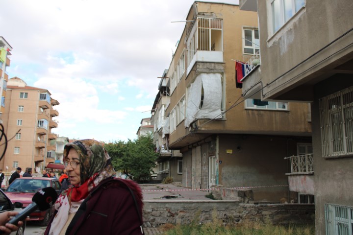 Kayseri’de 3 katlı bina yıkılma tehlikesi nedeniyle boşaltıldı