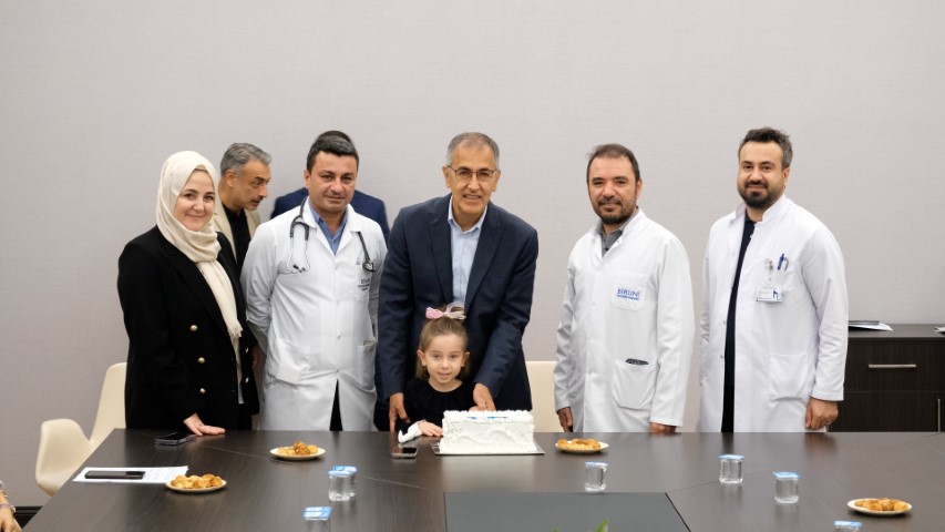 Biruni Üniversitesi Tıp Fakültesi Hastanesi’nde 100’üncü kemik iliği nakli gerçekleştirildi