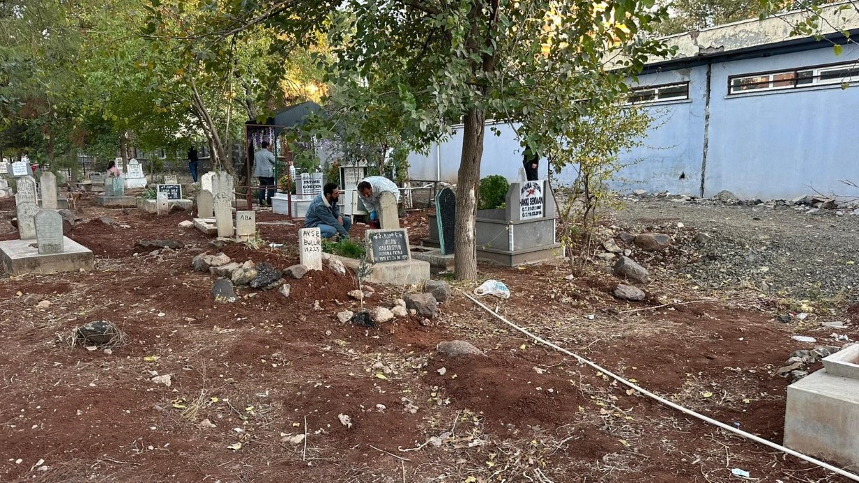 Siverek’te mezarlıkta bebek cesedi bulundu