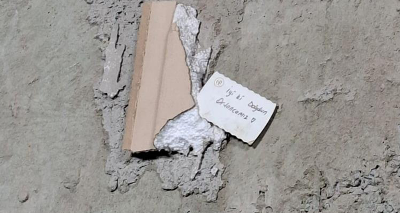 4 kişinin can verdiği enkazdan kahreden kare! 