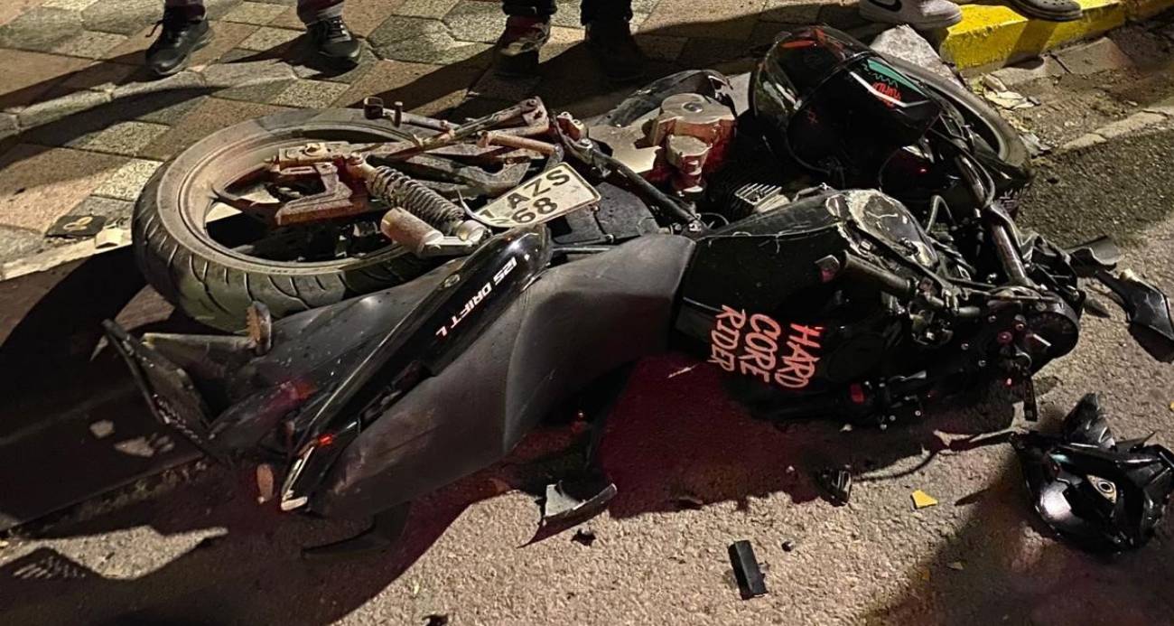 İş makinesi ile çarpışan motosikletli ağır yaralandı