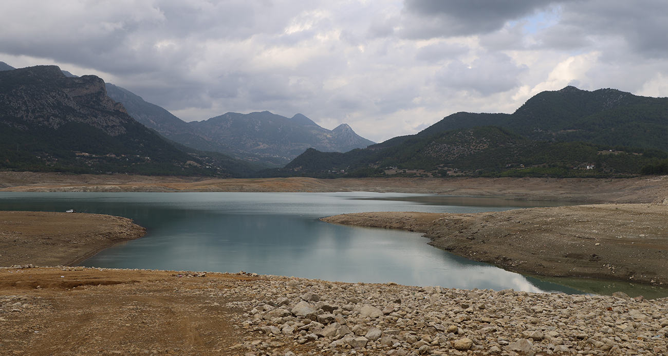 Kozan Barajı manzaranın değil, kuraklığın simgesi oldu
