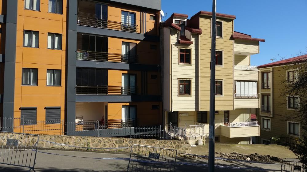 Ordu’da inşaat kazısı 2 binayı kullanılamaz hale getirdi: Vatandaşlar 10 gündür mağdur